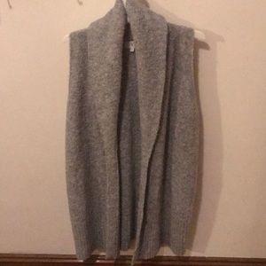 Lou & Grey sleeveless soft cardigan.